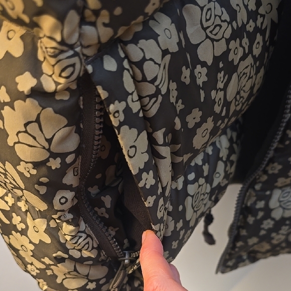 Ralph Lauren Polo Jeans Co. Dark Green And Brown Floral Puffer Vest Size Small - Picture 4 of 5